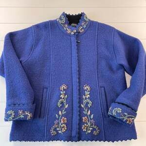 Icelandic Design Vintage Purple Zip Up Sweater Embroidered Flowers Size Large